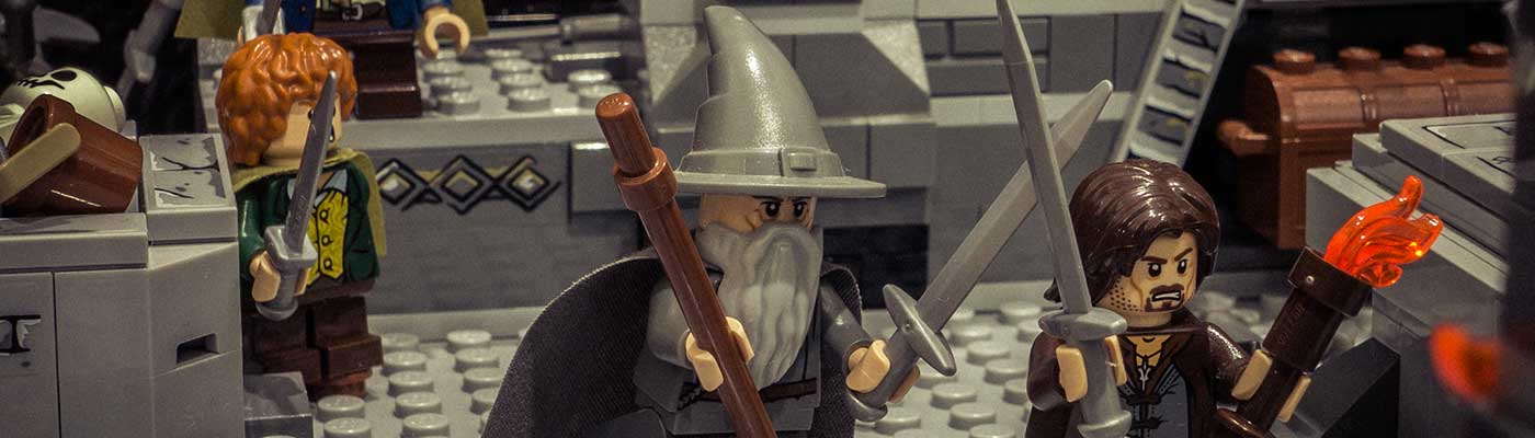 LEGO Mines of Moria (9473) MOC/MOD. I built this MOD a couple of years ago using lots of spare orcs and trolls from eBay. I decided to rebuild it to put with the rest of my LOTR sets. Enjoy! :)